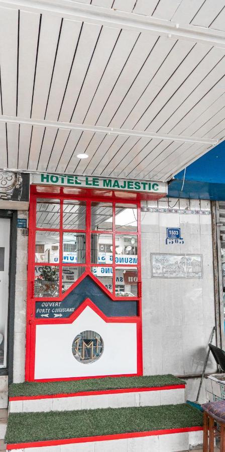 Hotel Le Majestic دوالا المظهر الخارجي الصورة