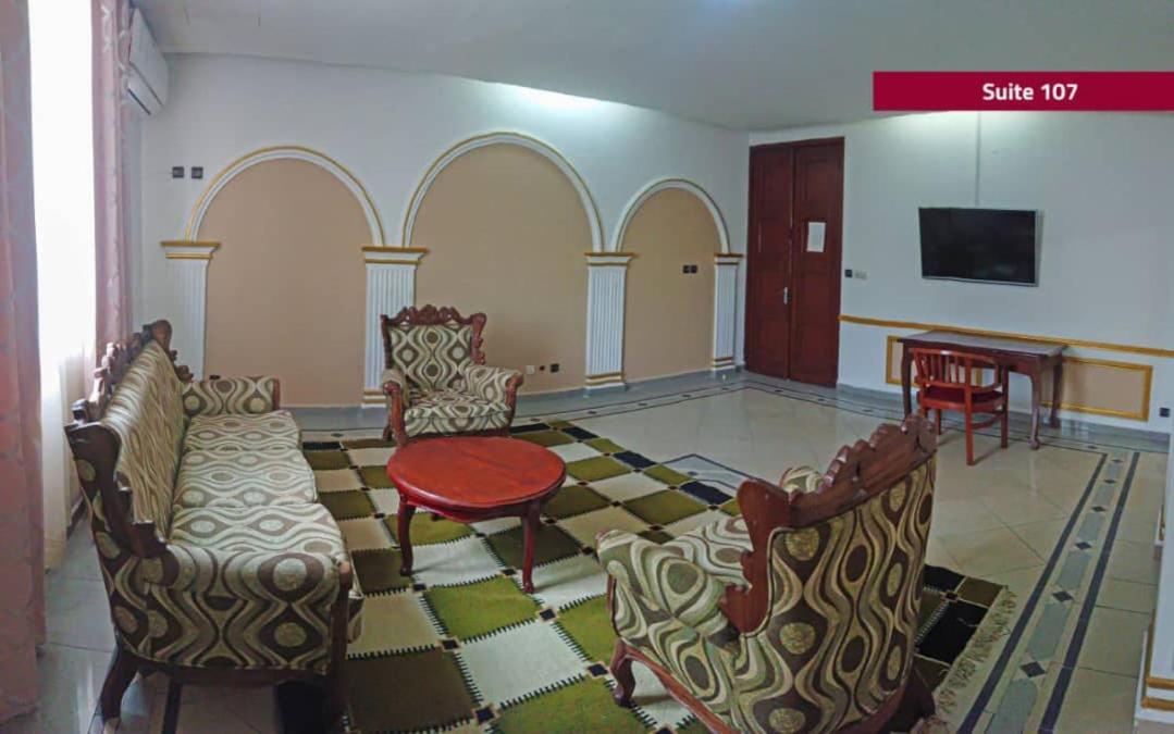 Hotel Le Majestic دوالا المظهر الخارجي الصورة